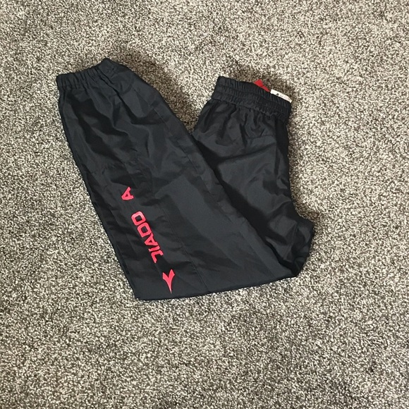 Boys Diadora Windpants 10-12 - Picture 1 of 1